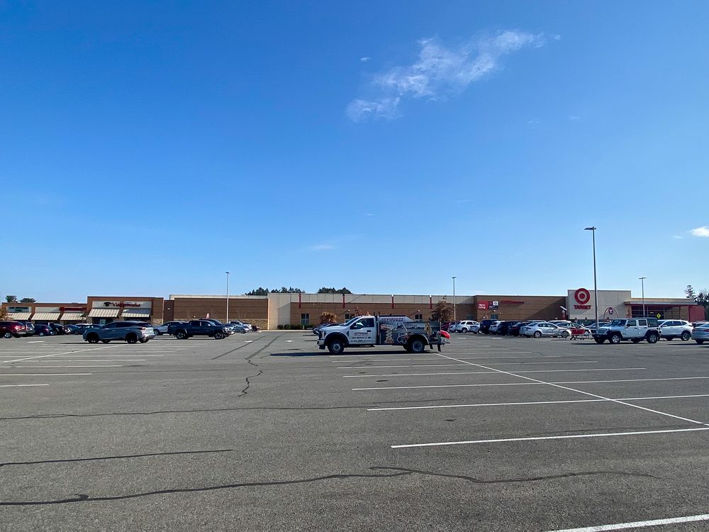 Target Shopping Center: 10 Glenridge Rd, Glenville, NY 12302